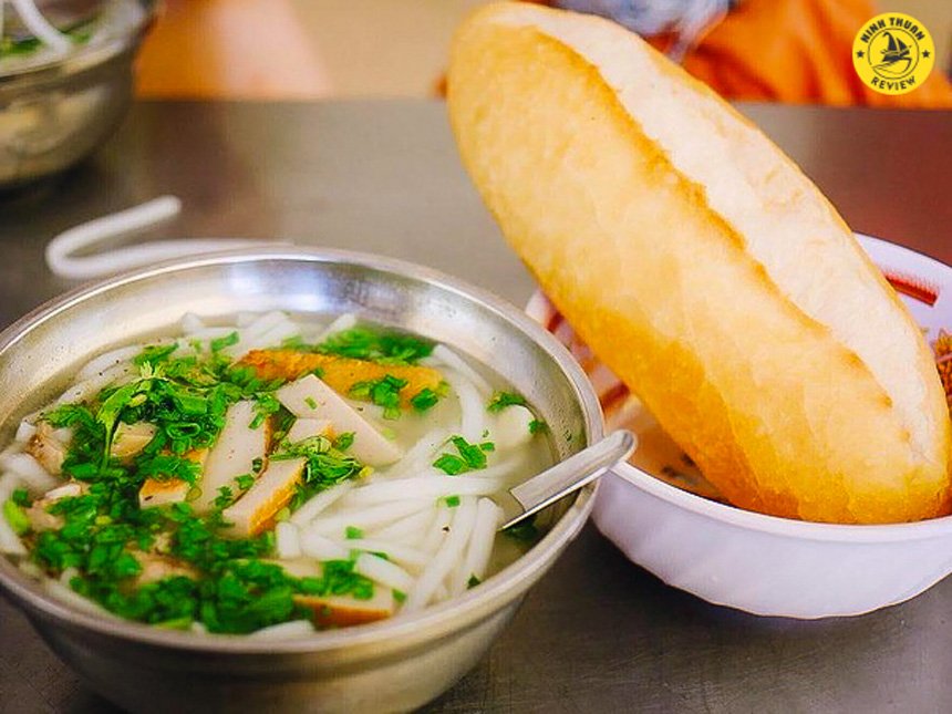Món địa phương minh họa · Bánh canh chả cá Phan Rang